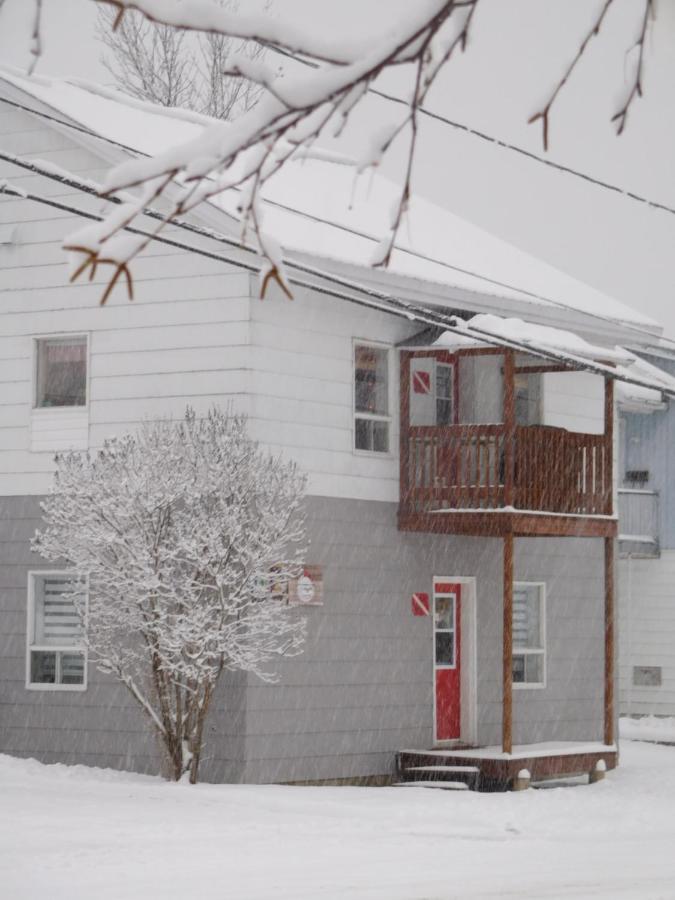 La Cabane Chez Jimmy Petit-Saguenay 외부 사진